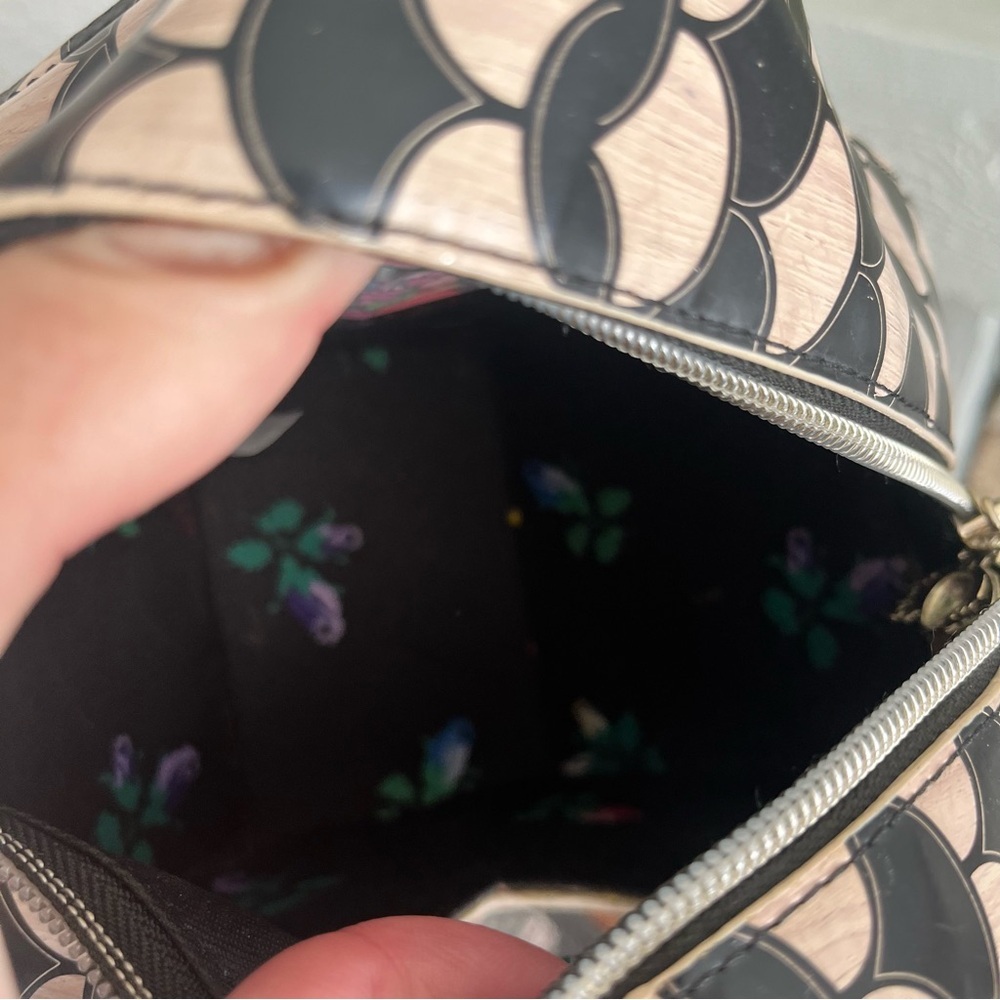 Betsey Johnson / Home Tweet Home Birdhouse Crossbody - Picture 12 of 13